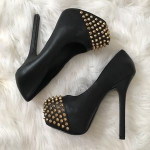 Steve Madden 6 Bolddd Leather Black Heel Gold Stud
